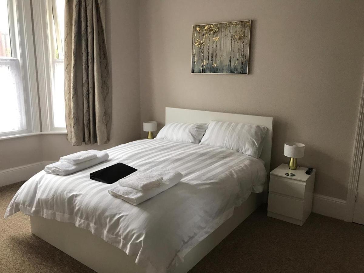 Poole Stay エクステリア 写真